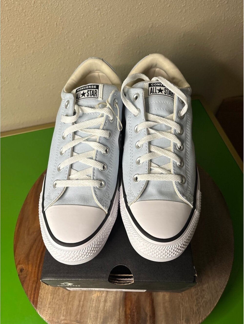 Converse - Picture 3 of 6